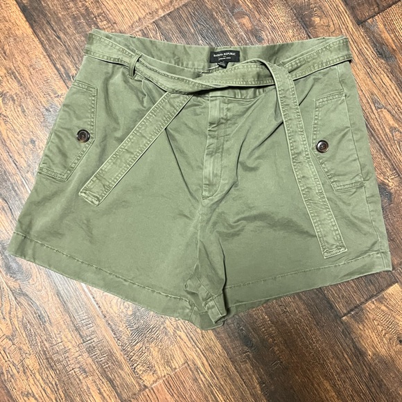 Banana Republic Chino Shorts high rise - Picture 1 of 2